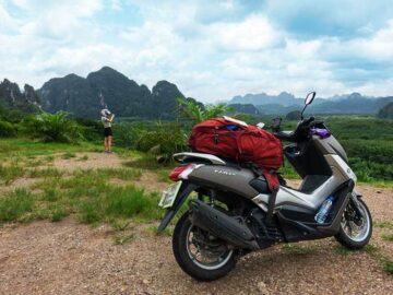 khao-sok-national-park-scooter